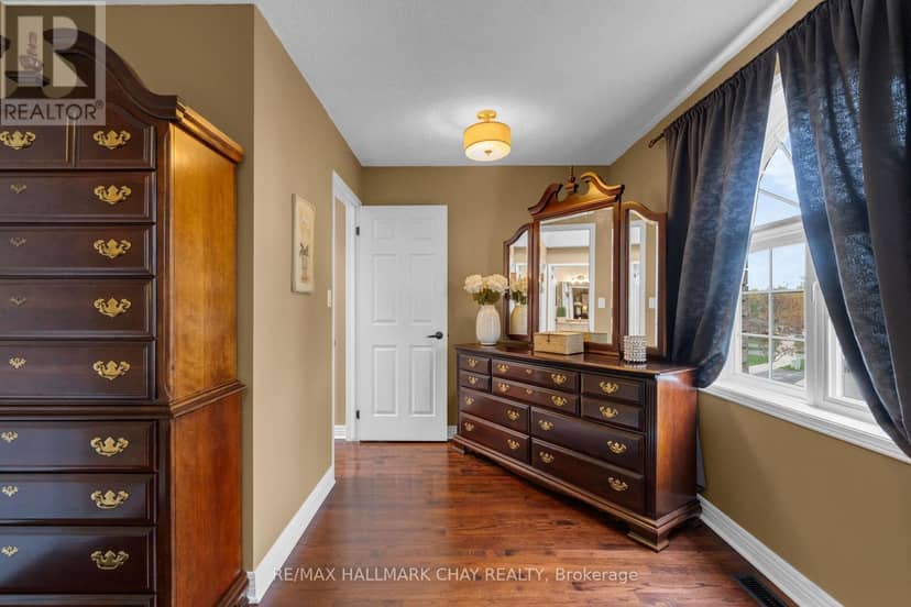 34 Crompton Drive — photo 14 of 36