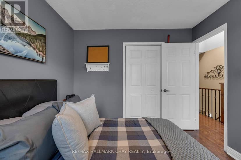 34 Crompton Drive — photo 19 of 36