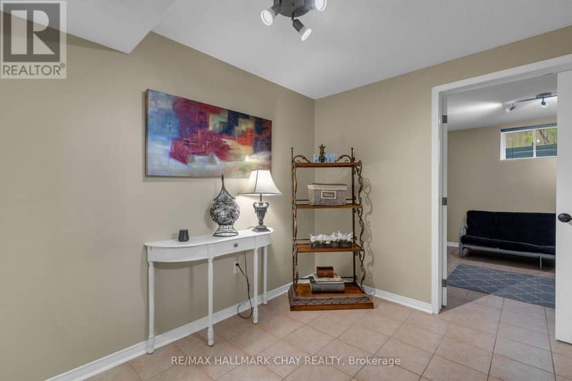 34 Crompton Drive — photo 23 of 36