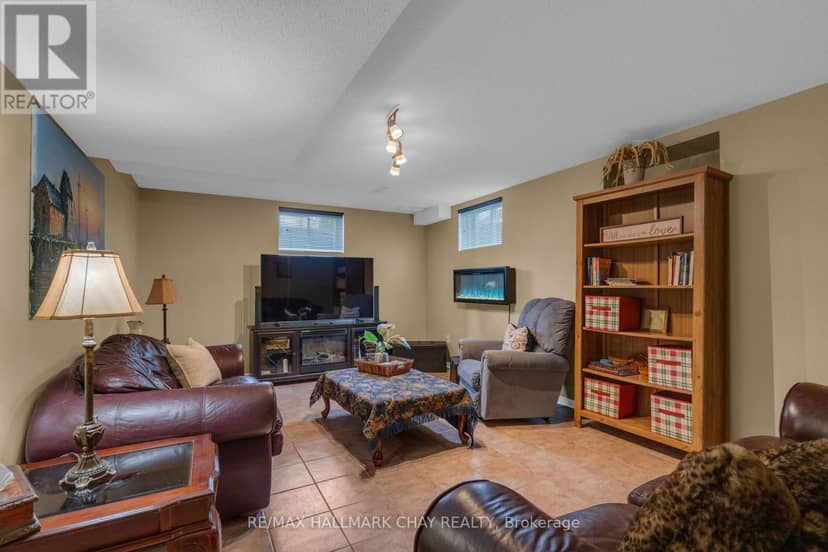 34 Crompton Drive — photo 24 of 36