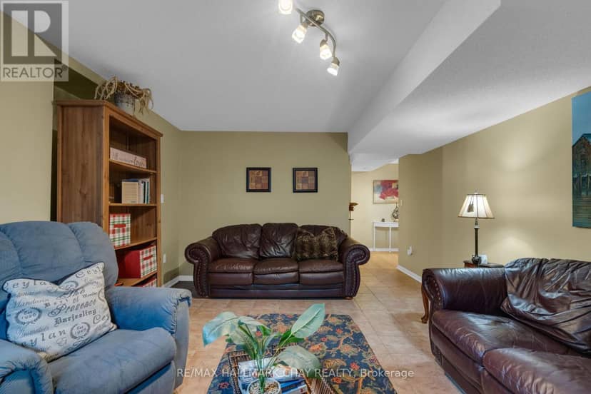 34 Crompton Drive — photo 25 of 36