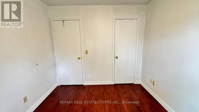 16 Nectarine Crescent — photo 23 of 40