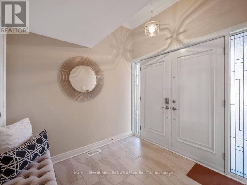 1494 Islington Avenue — photo 2 of 40