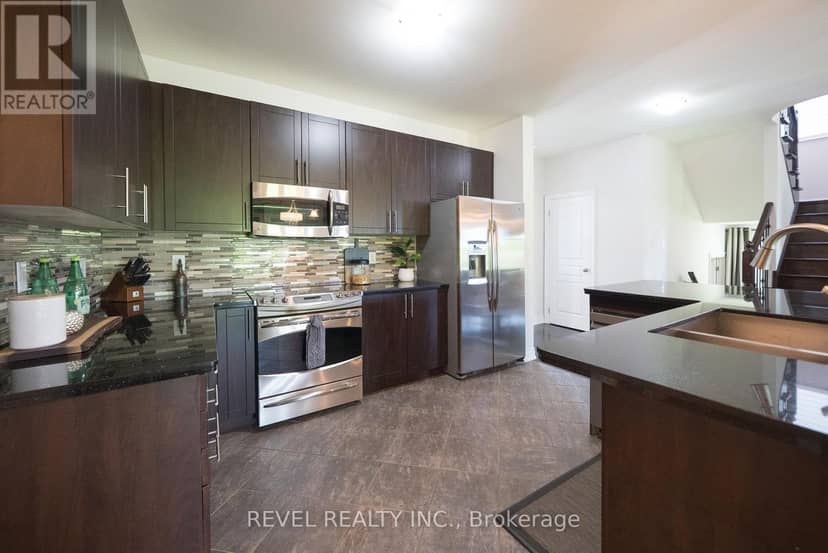 10 Bisset Avenue — photo 19 of 40