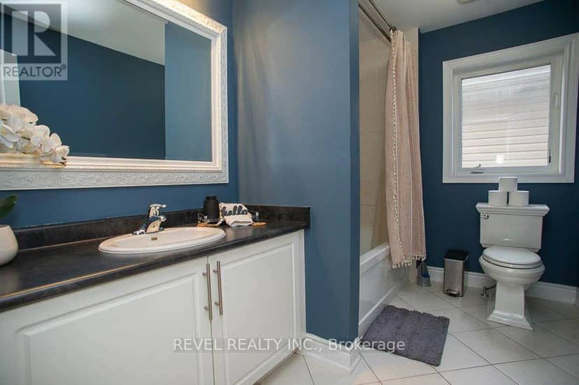 10 Bisset Avenue — photo 38 of 40