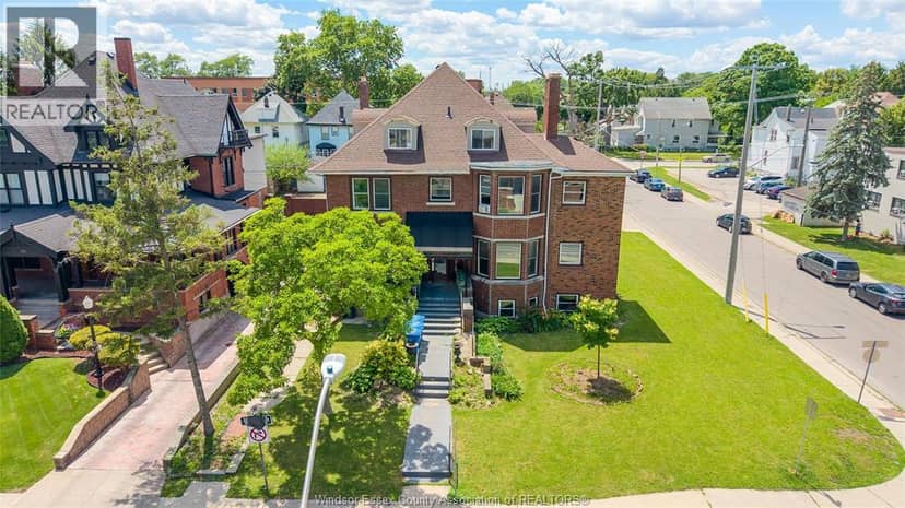 801 Victoria Avenue — photo 2 of 40