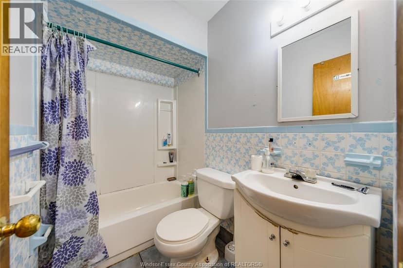 801 Victoria Avenue — photo 38 of 40