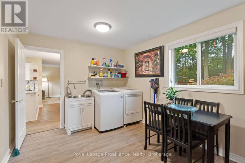 22 Stephen Street — photo 19 of 40