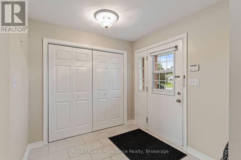 22 Stephen Street — photo 7 of 40