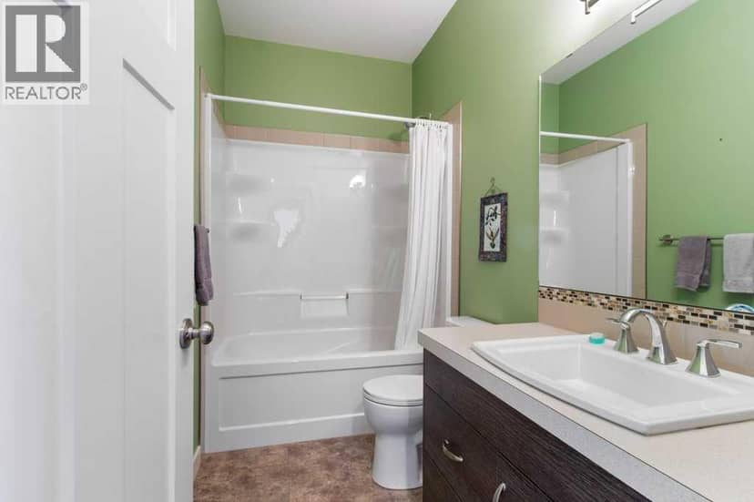 12 Beardsley Crescent — photo 18 of 27