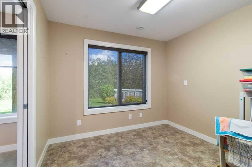 12 Beardsley Crescent — photo 20 of 27