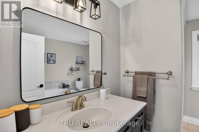 52 Kimberly Avenue — photo 14 of 40