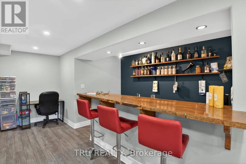 52 Kimberly Avenue — photo 25 of 40