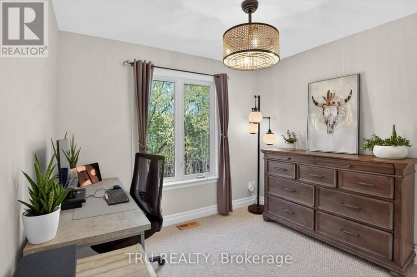 52 Kimberly Avenue — photo 37 of 40