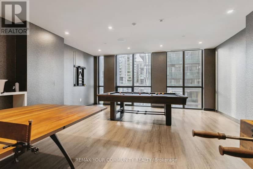 5405 - 1 Yorkville Avenue — photo 35 of 40