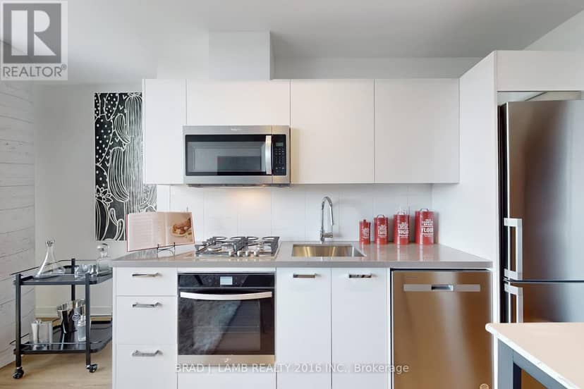 705 - 195 McCaul Street — photo 15 of 40