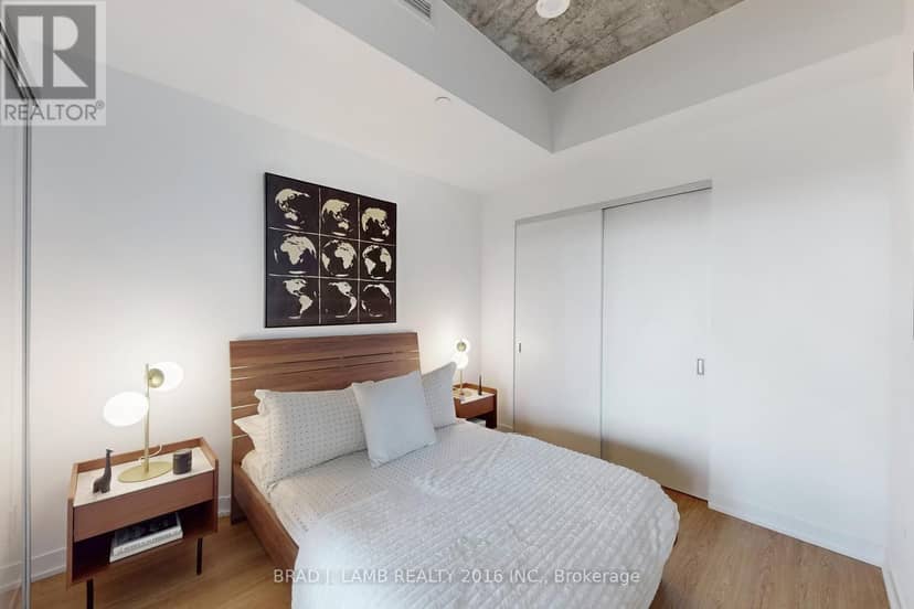 705 - 195 McCaul Street — photo 17 of 40