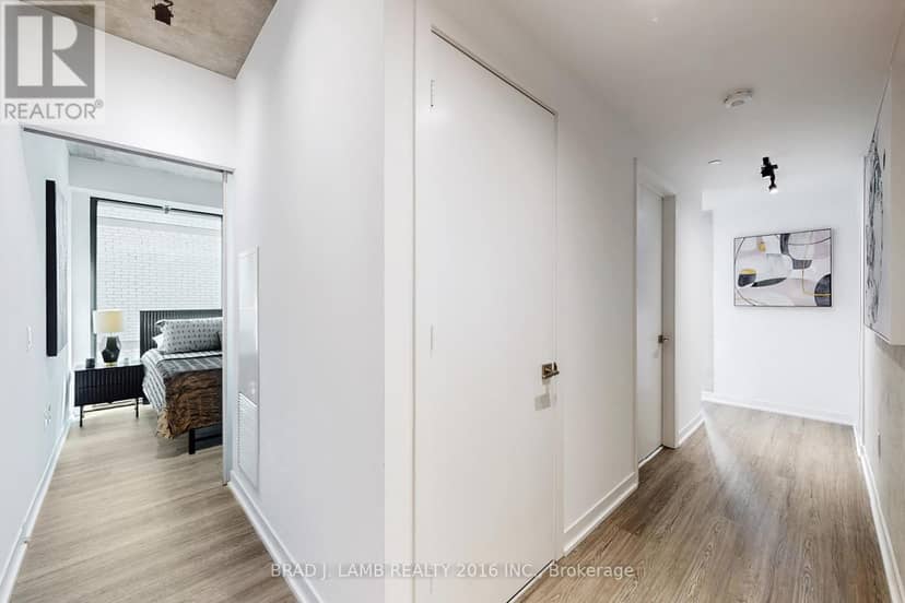 1011 - 195 McCaul Street — photo 28 of 40