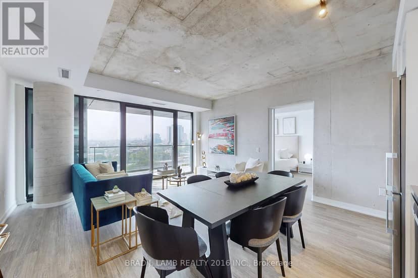 1011 - 195 McCaul Street — photo 7 of 40