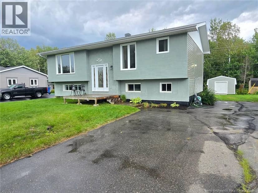 207 Jacques — photo 10 of 39