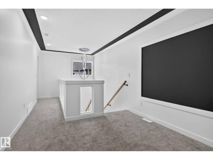#29 130 Hawks Ridge Bv NW — photo 18 of 40