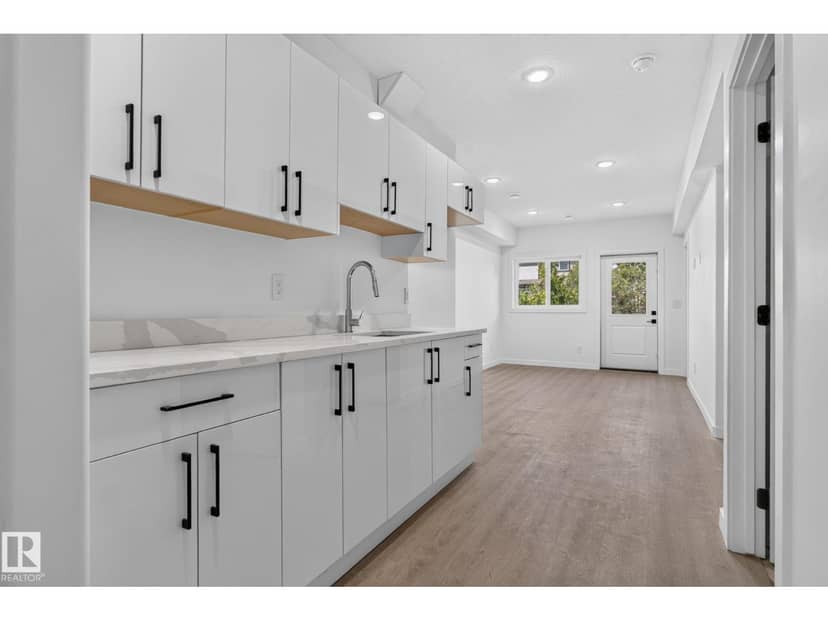 #29 130 Hawks Ridge Bv NW — photo 34 of 40