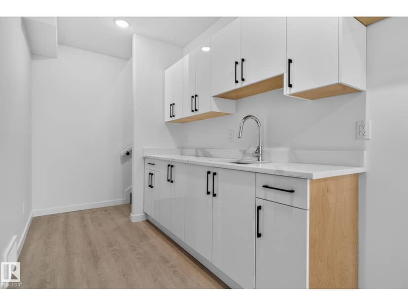 #29 130 Hawks Ridge Bv NW — photo 35 of 40
