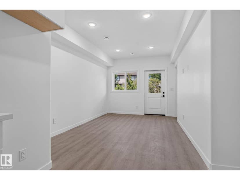 #29 130 Hawks Ridge Bv NW — photo 37 of 40