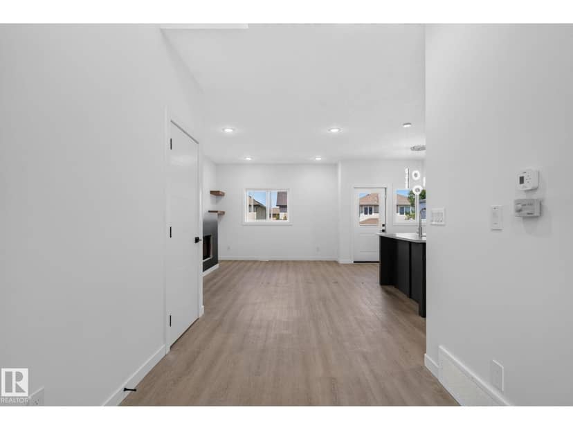 #29 130 Hawks Ridge Bv NW, Edmonton, photo 4
