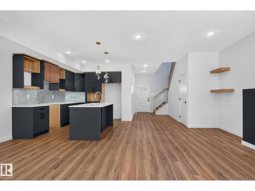 #38 130 Hawks Ridge Bv NW, Edmonton, photo 6