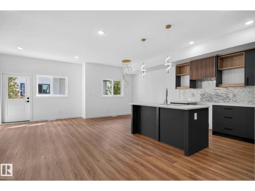 #38 130 Hawks Ridge Bv NW, Edmonton, photo 4
