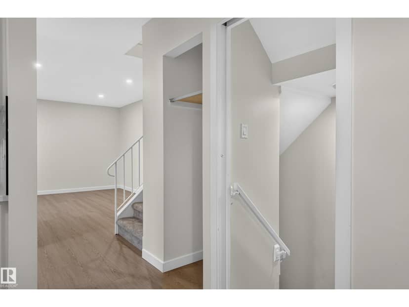 7117 180 ST NW — photo 19 of 39