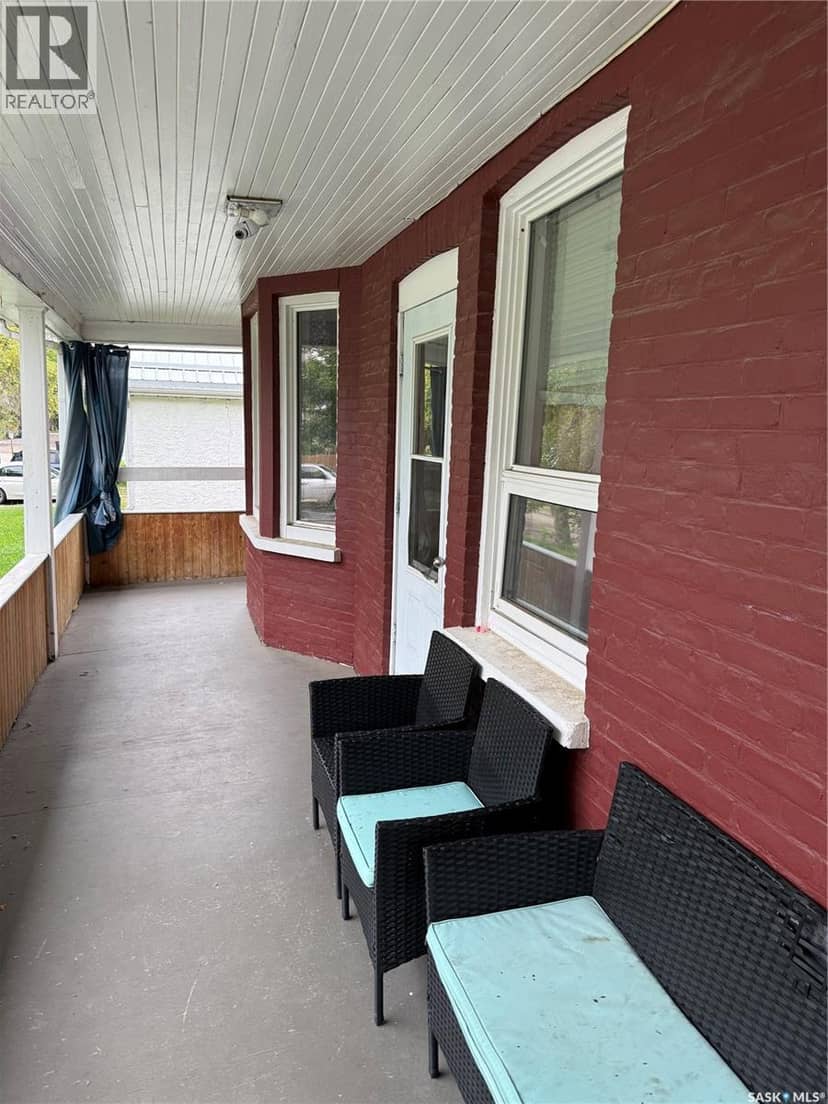 1452 99th STREET, North Battleford, photo 2