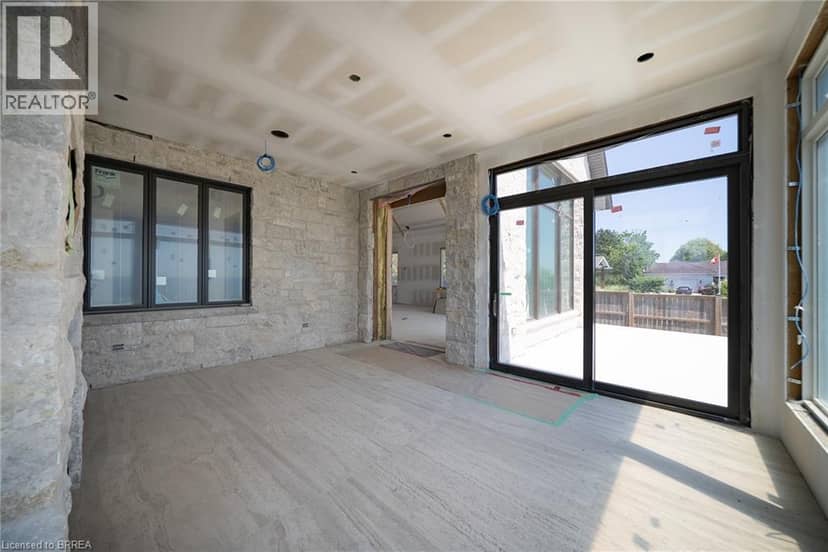 51 WOODHOUSE Avenue — photo 12 of 40