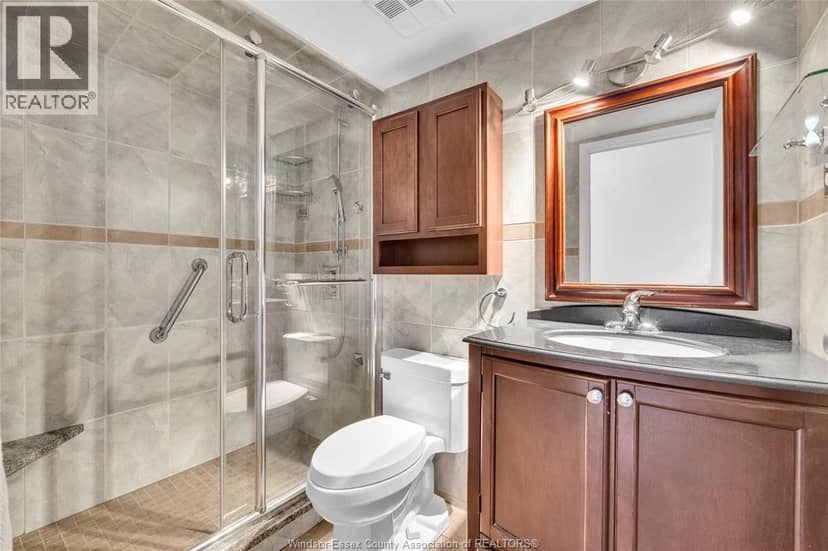 380 PELISSIER Unit# 2502 — photo 26 of 40