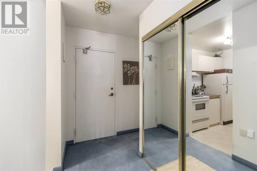 89 Pine ST # 207 — photo 4 of 22