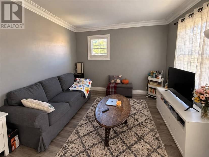 373 Isabel Street — photo 15 of 24