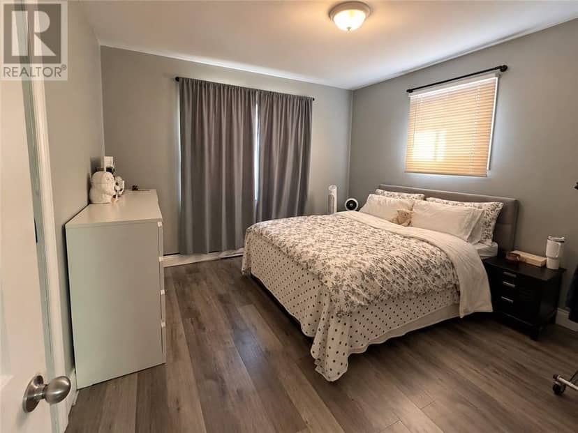 373 Isabel Street — photo 16 of 24