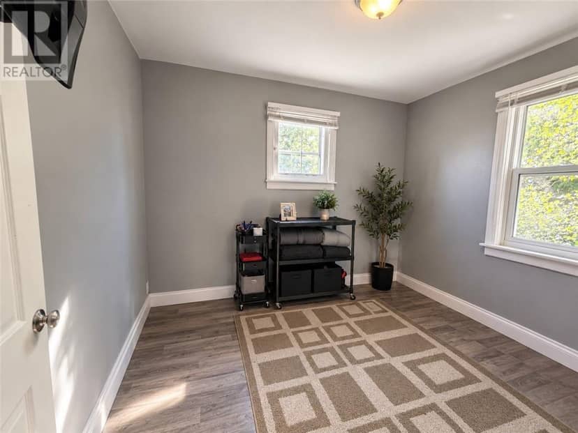 373 Isabel Street — photo 17 of 24
