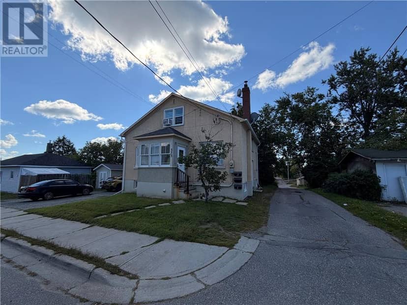 373 Isabel Street — photo 3 of 24