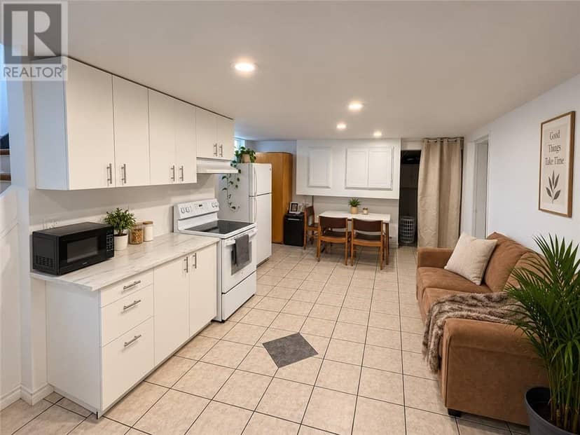 373 Isabel Street — photo 7 of 24