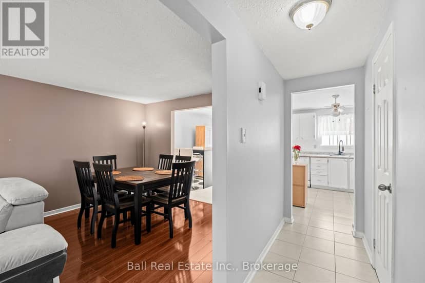 2048 Walker Avenue — photo 4 of 38
