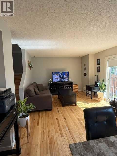 10220 106 Street, High Level, photo 8