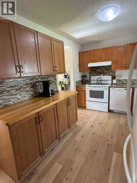 10220 106 Street, High Level, photo 4