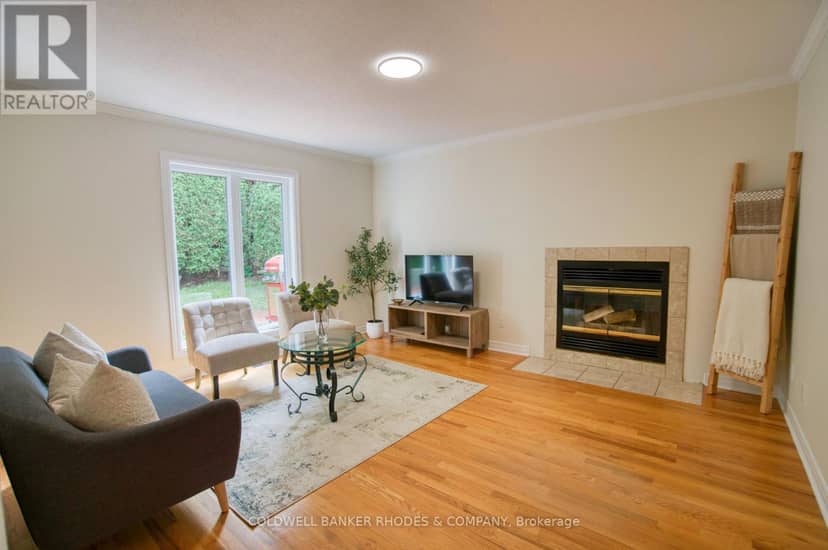 1349 Gaultois Avenue — photo 11 of 40