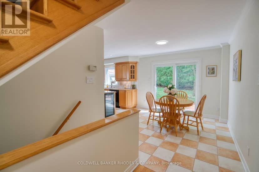 1349 Gaultois Avenue — photo 18 of 40