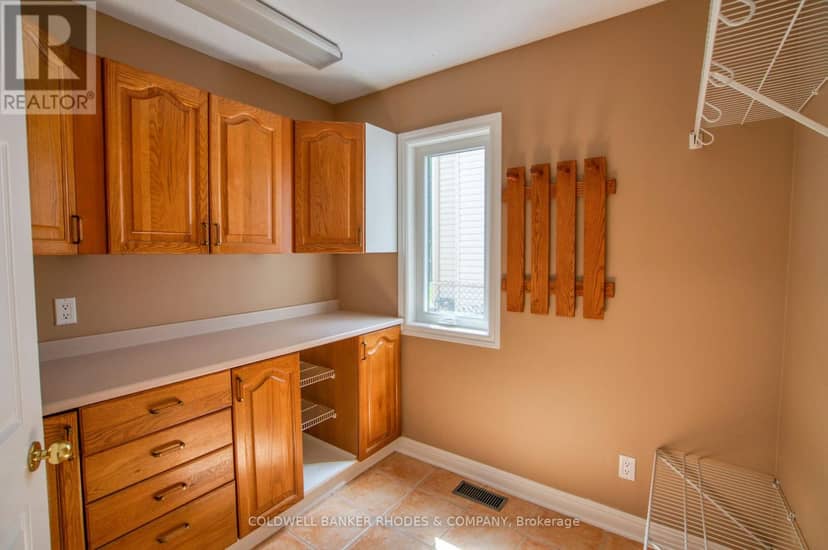 1349 Gaultois Avenue — photo 37 of 40
