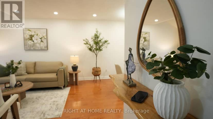 672 Farmbrook Crescent — photo 4 of 32