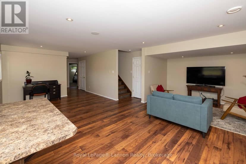 401 Barrie Drive — photo 38 of 40