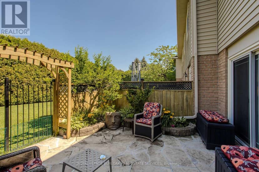 9 - 5411 Lakeshore Road — photo 3 of 39